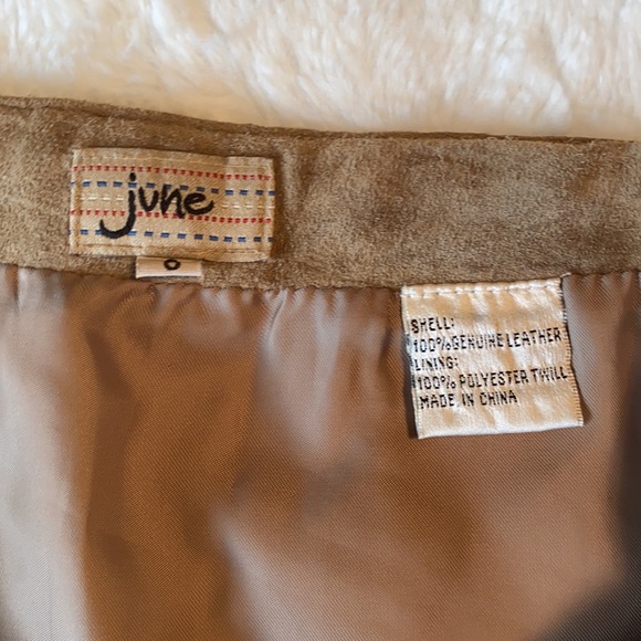 Genuine suede tulip skirt with beading embellishment and crepe waist. - Picture 4 of 4